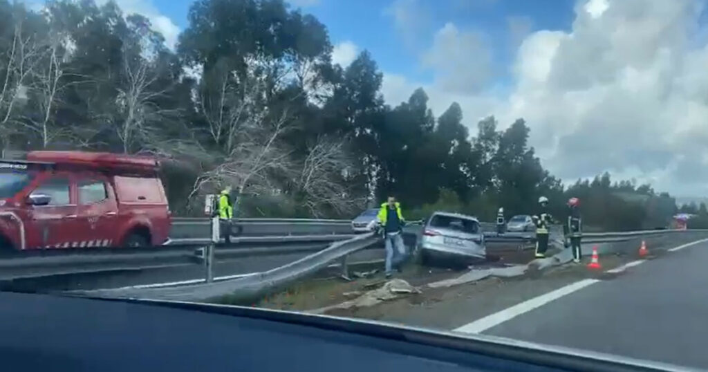 Militar ferido em acidente entre viatura do Exército e três carros na